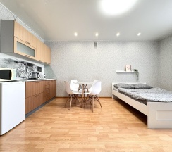 1-комнатные апартаменты студия №215 в Hugge Place