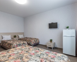 Четырехместный с удобствами на этаже в Золотой берег