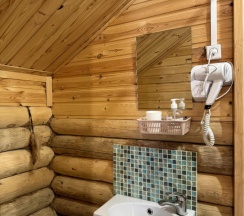 Номер комфорт с 1 односпальной и 1 двуспальной кроватью №5 в Душа гор