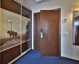 Комфорт двухкомнатный (подходит для лиц с ОВЗ) / Comfort Double Room (suitable for disabled) в Heliopark Cruise
