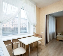 Апартаменты с 2 комнатами с балконом в Апартаменты Ladgorna на Независимости 74