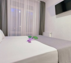 Люкс с 2 комнатами с балконом и рядом с пляжем в Casa mare