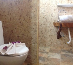 Двухместный номер Standard с балконом двуспальная кровать в Ruan Mai Naiyang Beach Resort