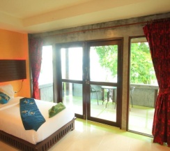 Трёхместный номер Standard в Tharathip Resort