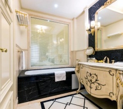 Люкс Luxury с красивым видом из окна в Rixos Khadisha Shymkent