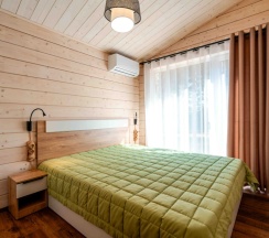 Четырёхместное шале с 2 комнатами с красивым видом из окна в Топорок
