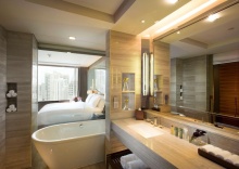 Двухместный люкс Executive двуспальная кровать в Hilton Sukhumvit Bangkok