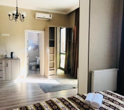 Трёхместный номер Comfort в The oldest Tbilisi