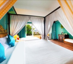 Двухместный номер Deluxe с балконом двуспальная кровать в Курортный отель The Fair House Beach Resort & Hotel
