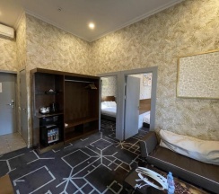 Семейный номер Standard с балконом и с видом на сад в Hotel City Centre