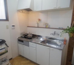 Коттедж с 5 комнатами в Nao's House USJ