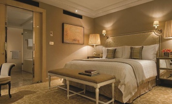 Двухместный люкс Deluxe двуспальная кровать в Four Seasons Hotel London at Park Lane