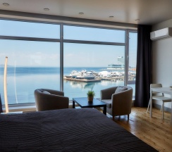 Комната делюкс с двуспальной кроватью (Вид на море) Sea View Deluxe by Vvo в Sea view apartments