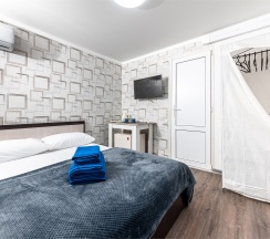 Двухместный Стандартный  номер с двуспальной кроватью в гостевом доме SV на 1 этаже в Милка