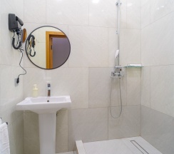 Реновированный Стандарт с балконом, с кроватью King-size или двумя односпальными кроватями в Lord