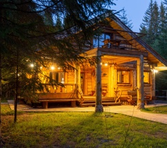 Еловая усадьба в Мазаная Горка