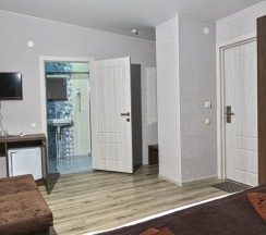 Стандартный улучшенный номер на третьем этаже в Золотая рыбка