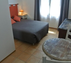 Двухместный номер Standard двуспальная кровать в Hôtel Castel Mistral