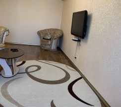 2-комнатные апартаменты стандарт с 1 двуспальной кроватью и диваном (мансарда) в Apart Ru Hotel