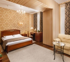 Номер полулюкс с 1 двуспальной кроватью в Рождественский Дворик