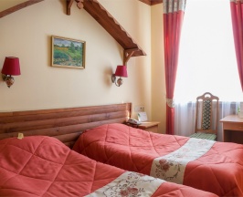 Номер "Стандарт" с двумя раздельными кроватями в Снегурочка