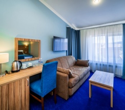 Семейный однокомнатный номер "Мансарда" в Blue Marlin Hotel