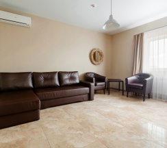 Люкс в Sun Life Hotel