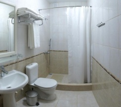 Семейный номер(двуспальная кровать, кресло-кровать) в Ленивый тюлень