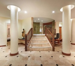 Одноместный люкс Ambassador с 2 комнатами в The Davis Bangkok Hotel