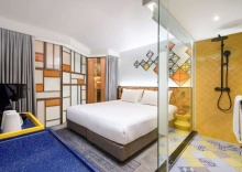 Номер Deluxe в ibis Styles Bangkok Silom