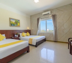 Трёхместный номер Deluxe в KLC Holidays Phu Quoc Hotel