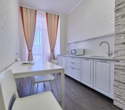 Трифонова 22, 45 кв.м, (пр. Ленина 200м) в Апартаменты Петровские