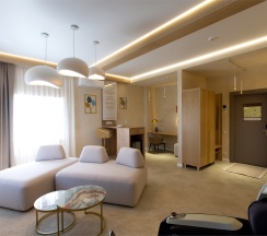 LUXE YAMAGUCHI в Kamarooms Business Hotel&Spa