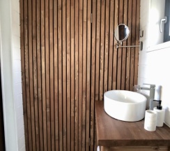 Уютный Tiny House с мансардным окном (Дом1). Заезд в 15.00, выезд до 12.00. в Sheluha house