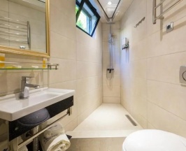 Двухместный номер Standard с балконом 2 отдельные кровати в Афон