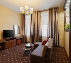 Апартаменты с ванной и балконом в My Favourite Garden Hotel