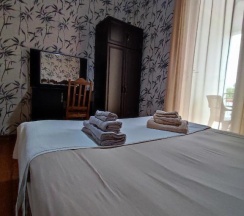 Двухместный номер Standard с балконом двуспальная кровать в Kobuleti Guest House