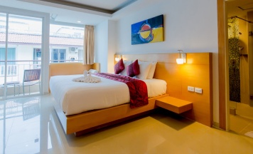 Двухместный номер Deluxe с балконом двуспальная кровать в Aspery Hotel