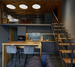 Апартамент 12 - Стильный двухуровневый лофт  с живописным видом на Москву (с душем) в Ap-in aparts