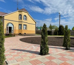 Коттедж с мангальной зоной в Песчаный берег