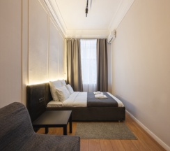 Улучшенный отдельный номер в Caps Hotel на Остоженке