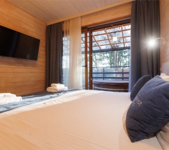 Super Лодж с баней и купелью с видом на озеро в Пасторское озеро