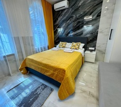 2-комнатные апартаменты улучшенные в Sun City Apartment (Сан Сити Апартмент) на улице Кубанская