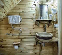 Двухместный люкс с балконом и с видом на море двуспальная кровать в Exclusive Hotel&Apartments