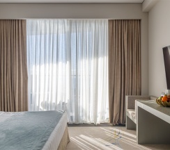 Стандарт Комфорт большая кровать с видом на море в Luciano Hotel&SPA Sochi