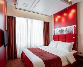 Двухкомнатный Люкс в Red stars hotel