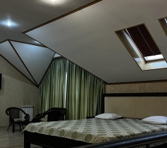 Номер люкс премиум с 2 двуспальными кроватями в Адам