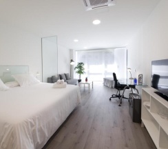 Четырёхместный номер Standard в Pensión T5 Donostia Suites