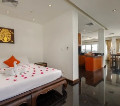 Люкс с джакузи на крыше Пентхаус c 1 комнатой в Phunawa Resort