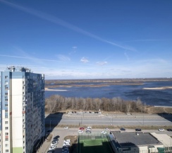 Двухместные апартаменты с балконом (двуспальная кровать) в Апартаменты С видом на Волгу